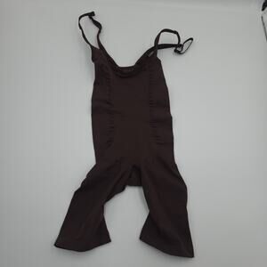 Skims Seamless Sculpting Mid-thigh Bodysuit in Brown Size L/XL